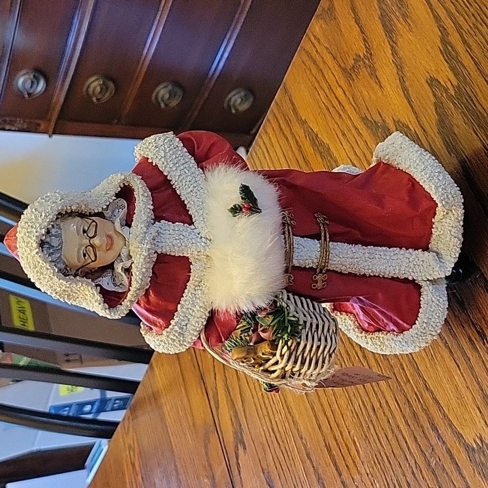 Possible Dreams Mrs. Claus Figure #713078
